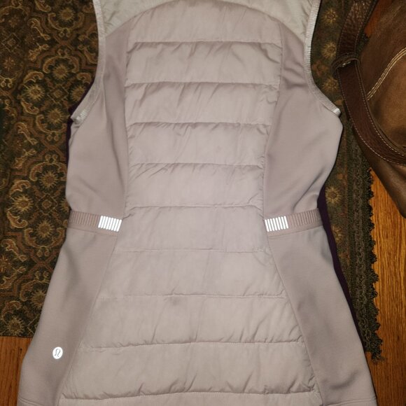 Light pink Down for a Run vest - Picture 2 of 3